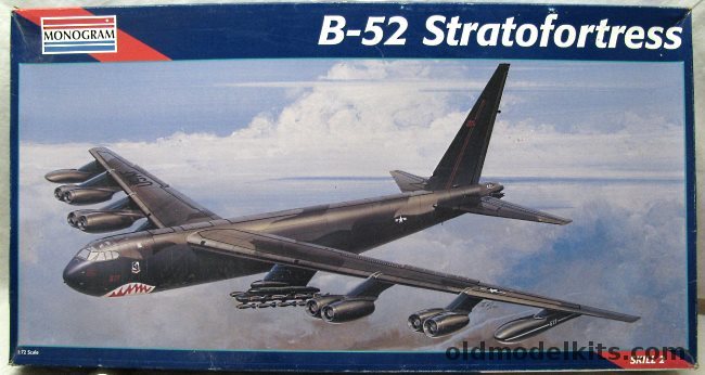 Monogram 1/72 Boeing B-52D Stratrofortress, 5709 plastic model kit